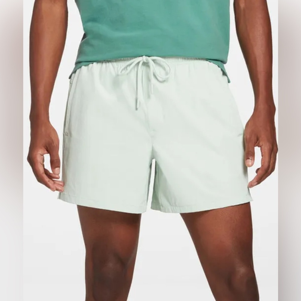NWT VRST woven nylon short in “ muted mint”